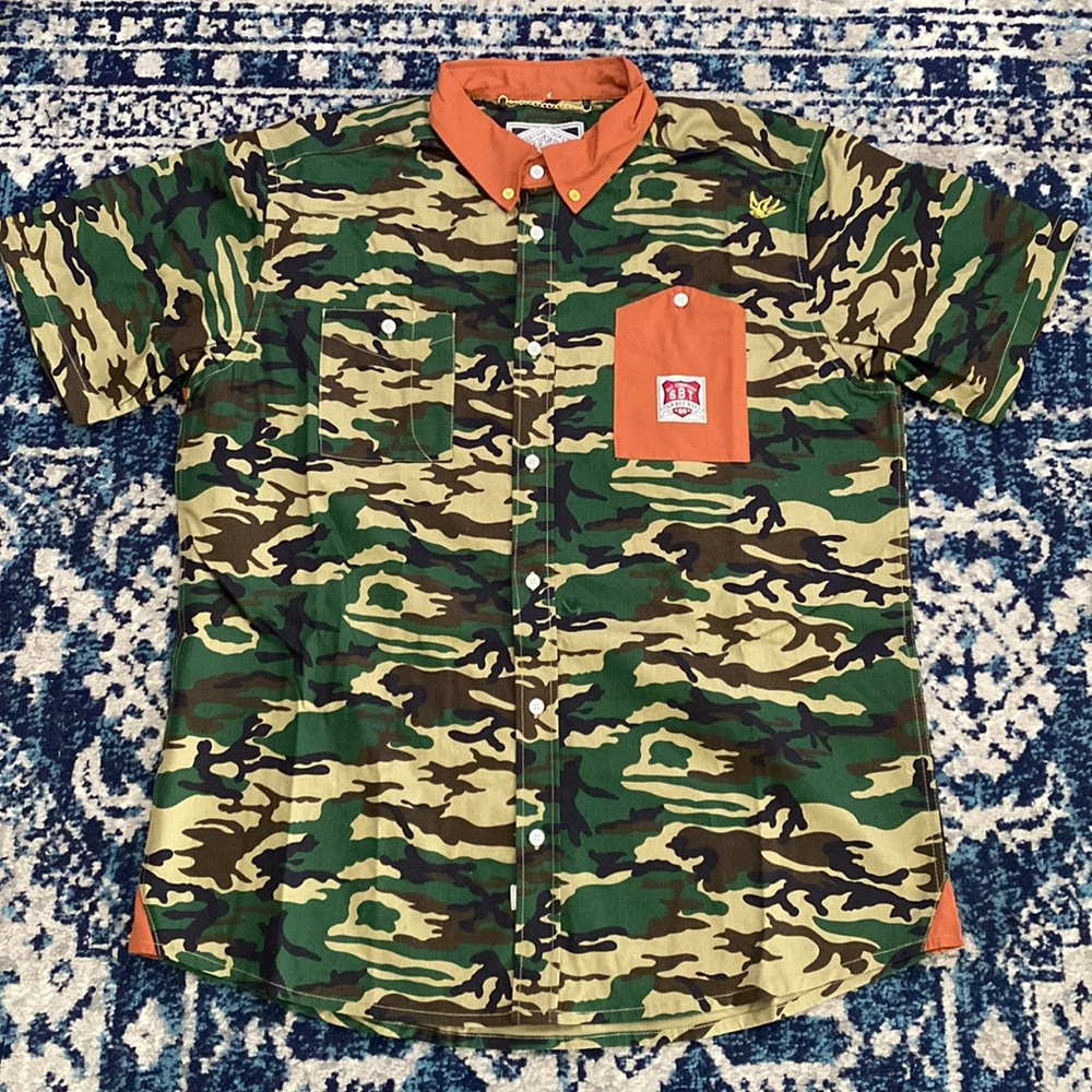 SABIT NYC | TANOSHINDE Men’s Camouflage Button Down‎